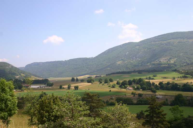 02 Plateaux de Leoncel du Chaffal et cote Blanche