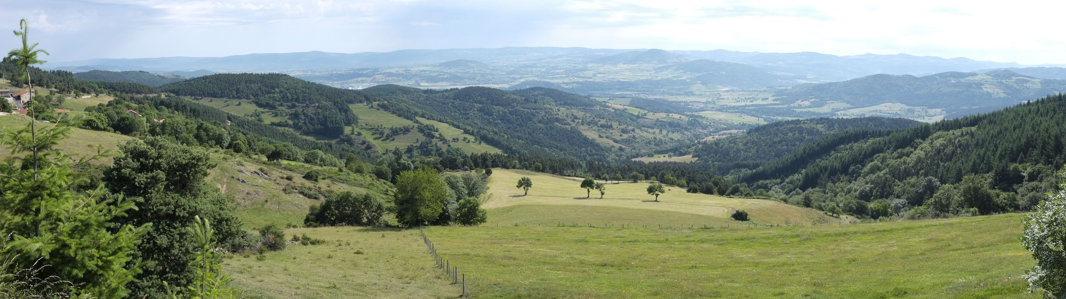 4-03 Contreforts de Margeride / En montant vers Pinols, depuis Lestival