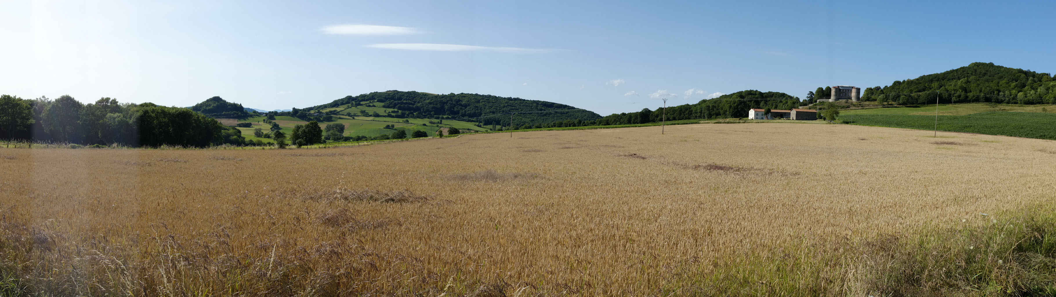 6-03 Billomois-Comté / Aux environs de Sallèdes, sous le château de Lachaux-Montgros