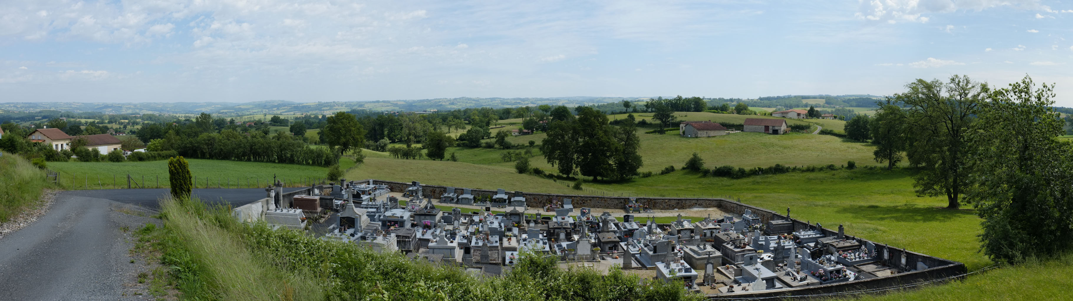 7-04 Bassin de Maurs-la-Jolie / Vue du bassin depuis le cimetière de Saint-Santin