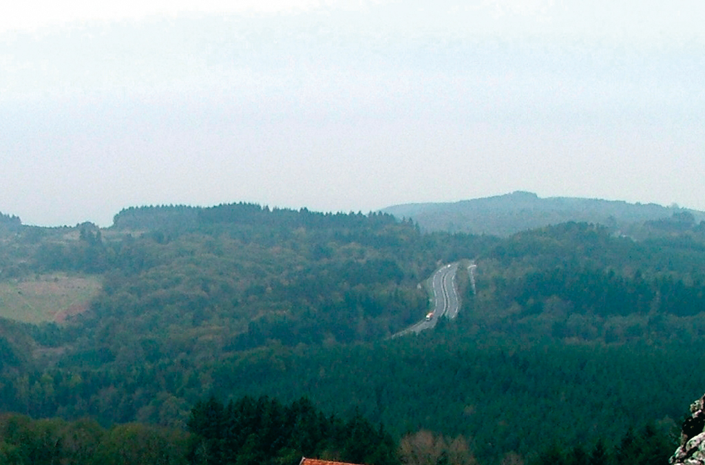 Autoroute A89 depuis le belvédère de Saint Rémy-sur-Durolle