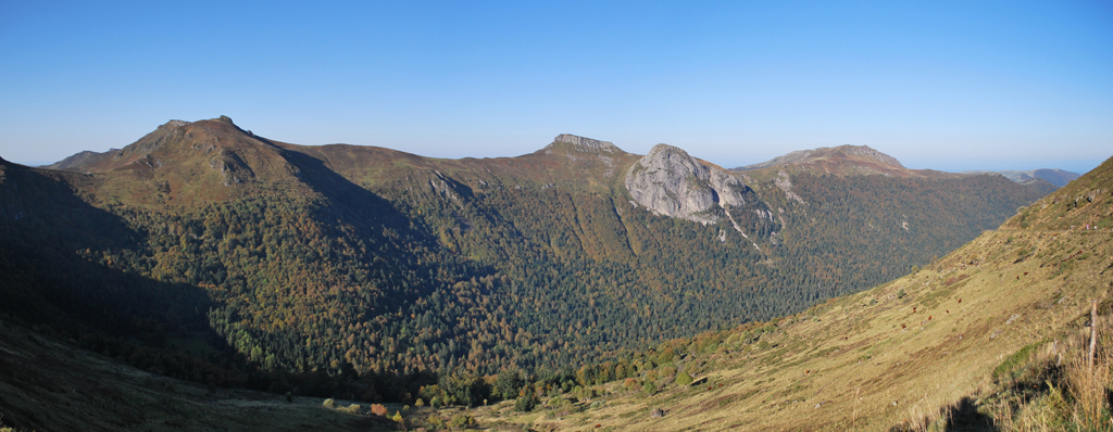 Haute vallée du Mars, Hêtraie du Falgoux sous le Roc d'Hozières