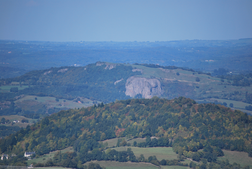 Rocher d'Urlande vu depuis la sortie de Trizac