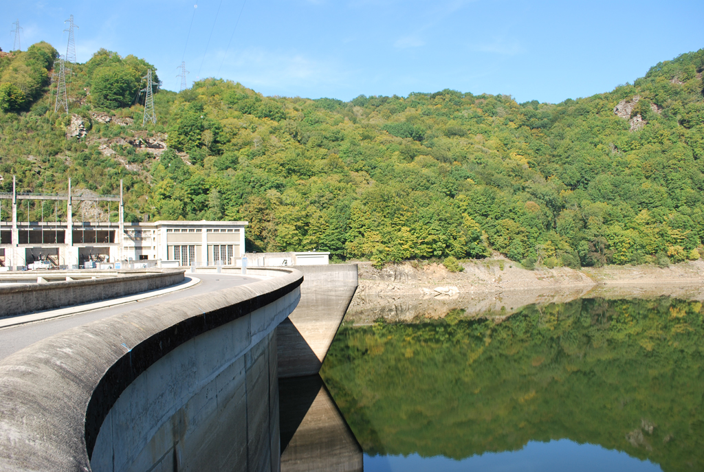 Sur le barrage de l'Aigle