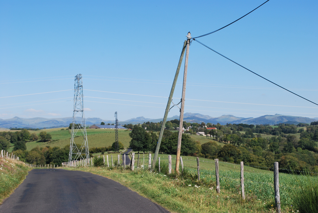 En direction de Saint-Cernin, vue sur les vallées du Massif du Cantal
