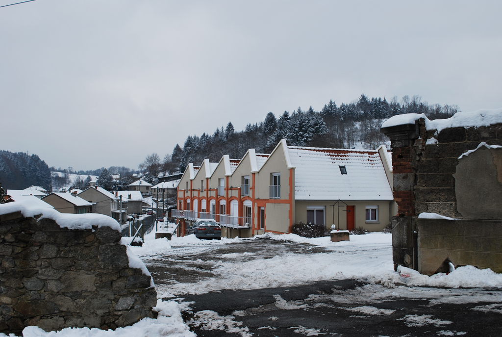 Ancienne usine reconvertie en logement à la Monnerie