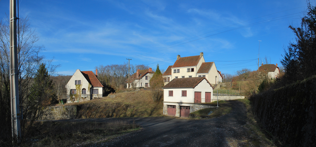 Logements ouvriers du barrage de Rochebut