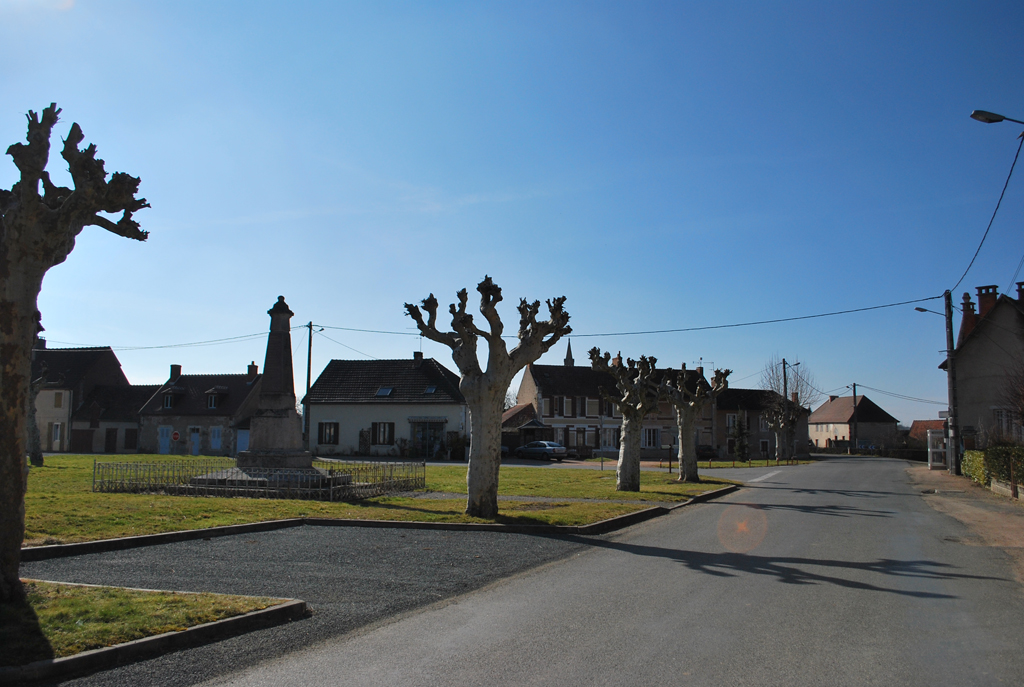 Place du village d'Audes