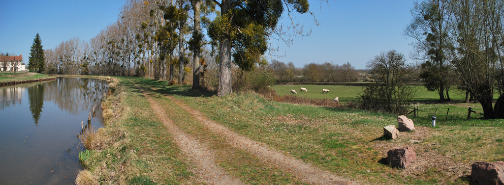 Canal de Roanne à Digoin 